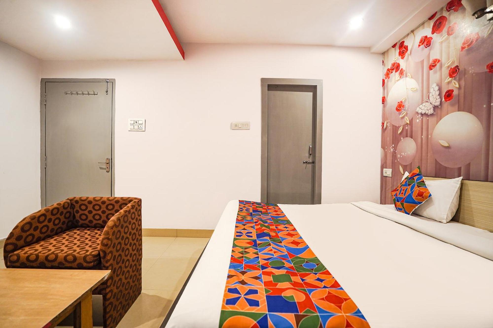 Fabexpress R Inn - Nr Prayagraj Railway Station Muthiganj Eksteriør bilde
